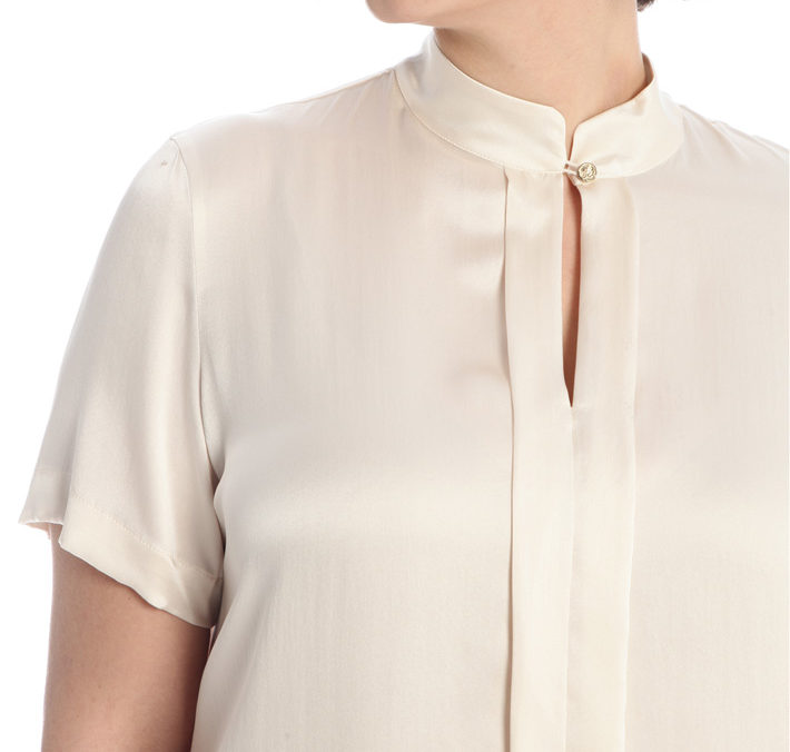 Шелковая блузка с коротким рукавом 2