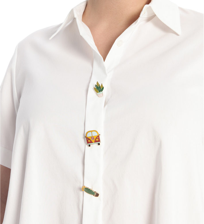 Белая рубашка с декоративными пуговицами 3