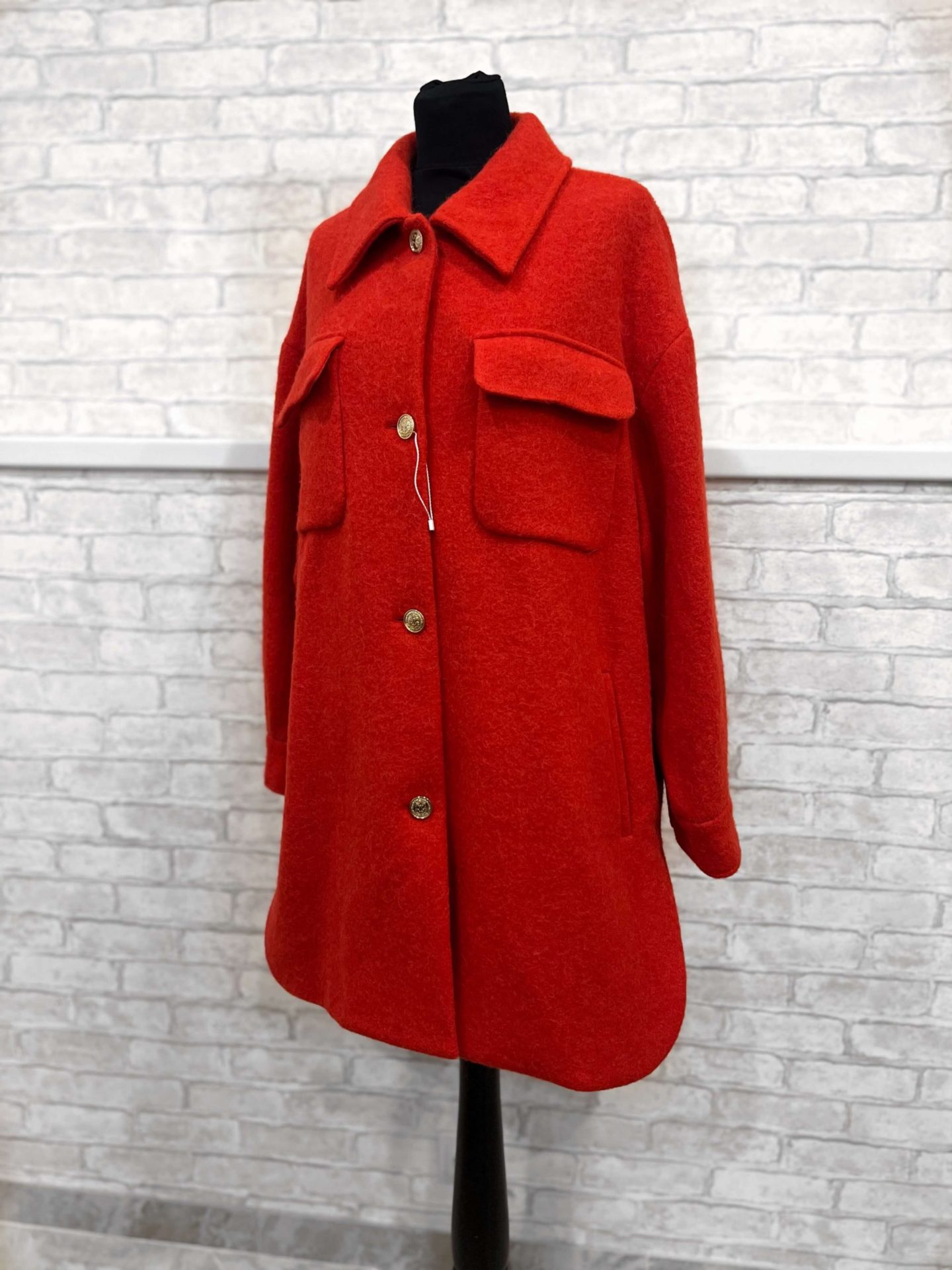 Красное яркое пальто из альпаки и шерсти 