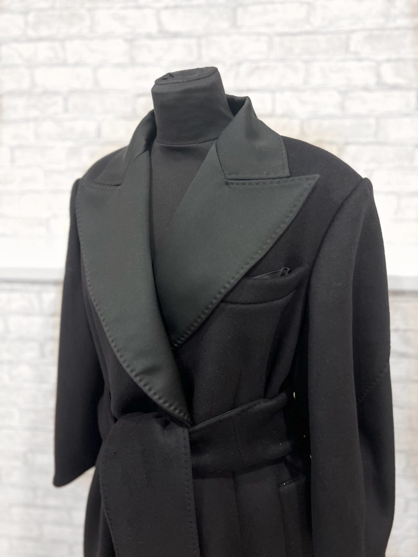 Черное длинное шерстяное пальто 2