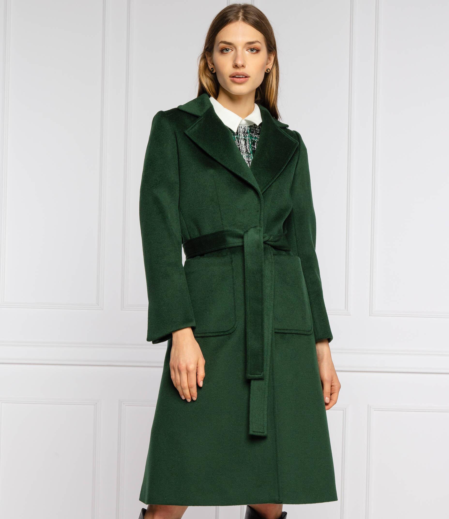 Зеленое шерстяное пальто 