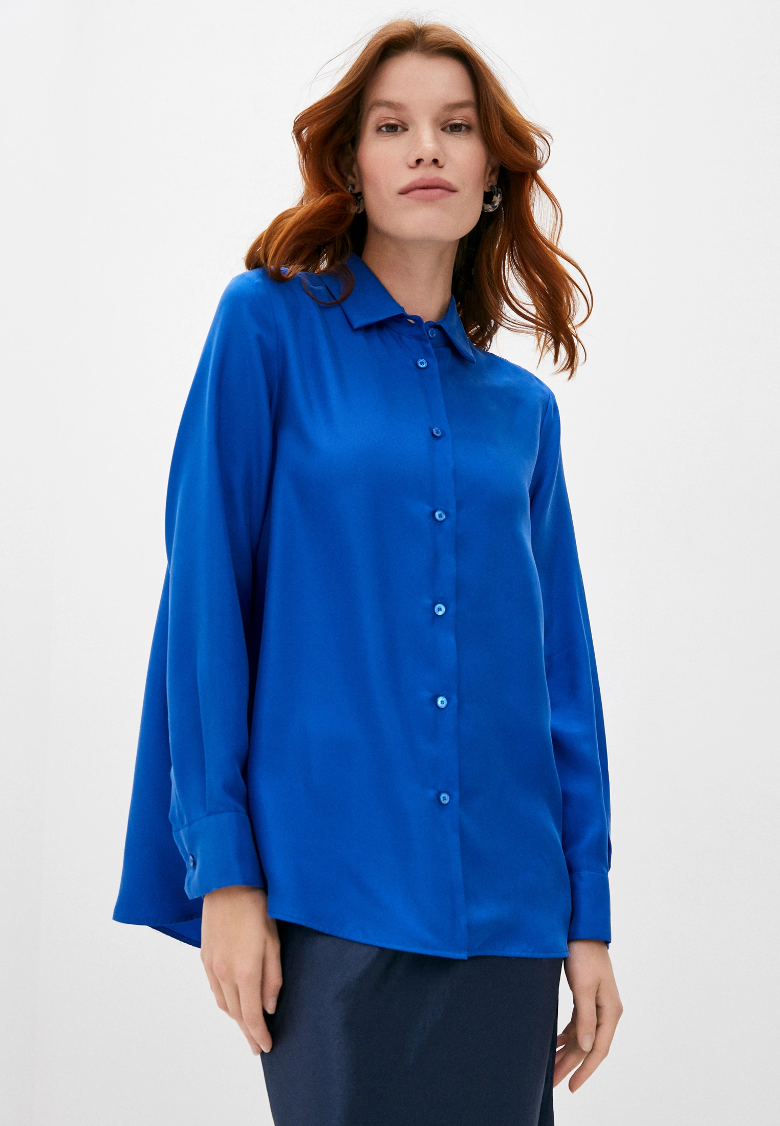 Синяя классическая блузка из шелка 