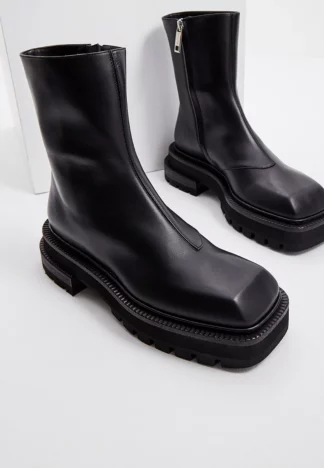 Ботинки черные Sportmax купить в аутлете Max Mara и Marina Rinaldi