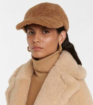 Кепка Teddy купить в аутлете Max Mara и Marina Rinaldi